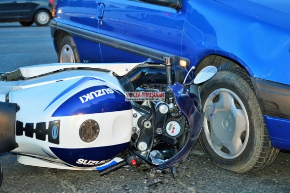 ACCIDENT violent la Timișoara! Motociclist ”SPULBERAT” în intersecție FOTO/VIDEO