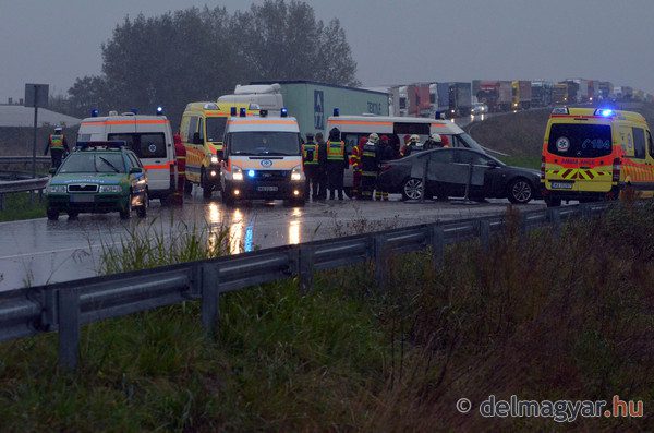 Autocar cu 28 de români RĂSTURNAT în Ungaria. 4 Autocar cu 28 de români RĂSTURNAT în Ungaria. 4