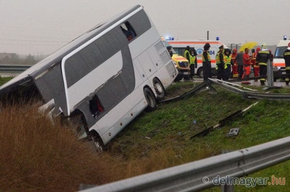 Autocar cu 28 de români RĂSTURNAT în Ungaria. 6