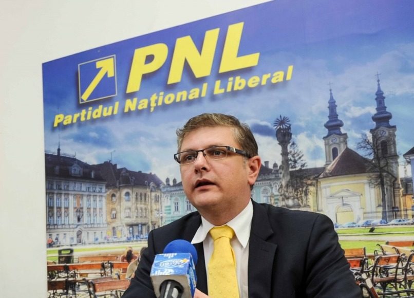 Dan-Diaconu-presedinte-PNL-Timisoara-la-conferinta-de-presa-din-sediul-PNL-Timis-azi-26-septembrie-201403