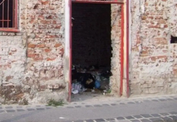 cladirea1 piata traian jpg cladirea1 piata traian jpg