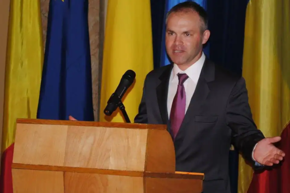 Fostul ministru al Educației, Daniel Funeriu, ”amenință” părinții care vor vota cu Ponta: Distrugeți viitorul propriilor copii