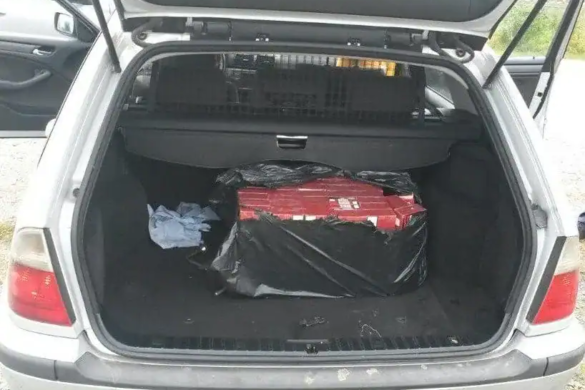 500 de pachete cu țigări de CONTRABANDĂ descoperite de poliţiştii de frontieră, la Gottlob