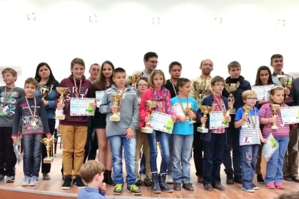 Toamna se numără … CAMPIONII, la Lipova! Șahiștii timișeni, pe podium FOTO