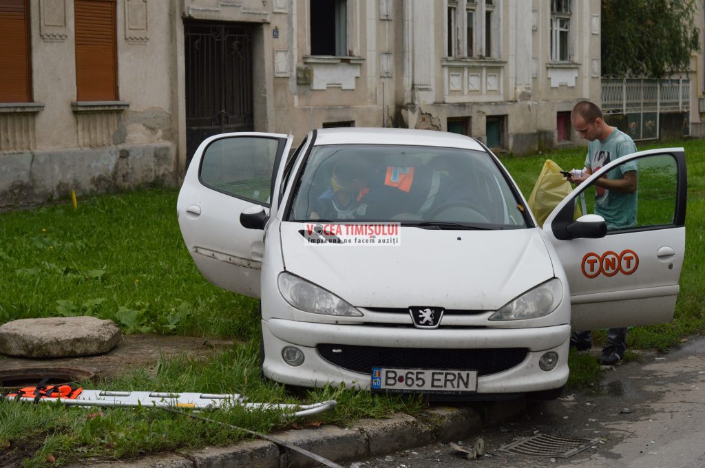 ACCIDENT cu victimă ÎNCARCERATĂ la Timișoara.010 ACCIDENT cu victimă ÎNCARCERATĂ la Timișoara.010