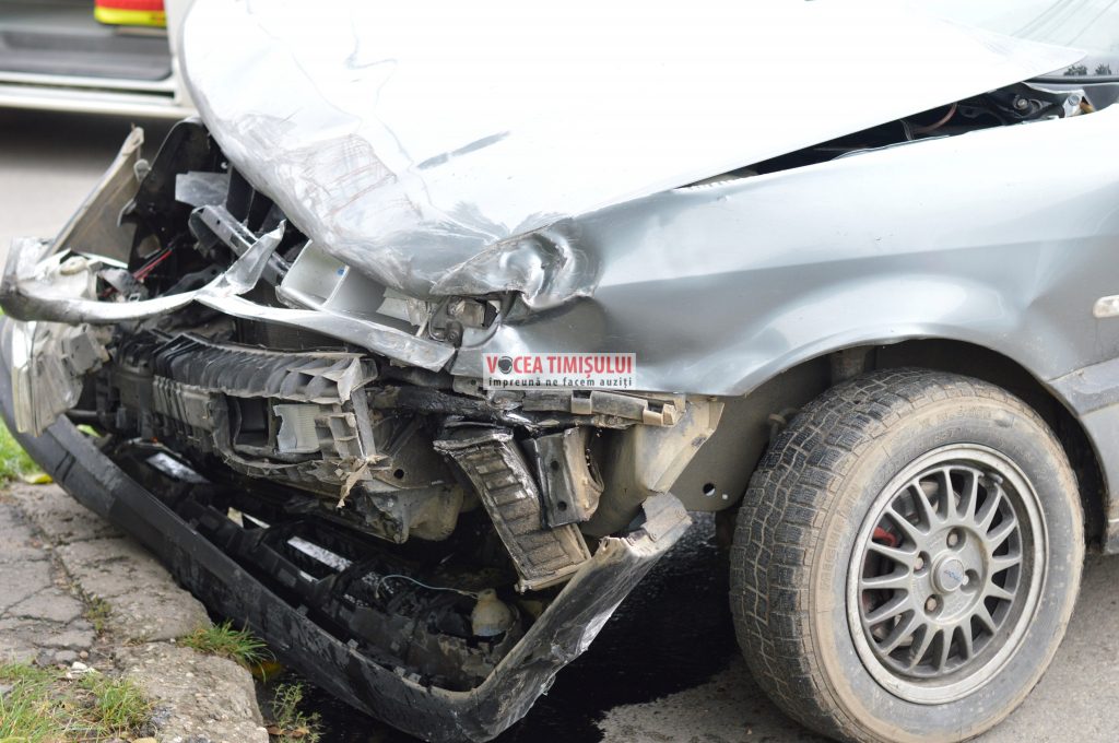 ACCIDENT cu victimă ÎNCARCERATĂ la Timișoara.011 ACCIDENT cu victimă ÎNCARCERATĂ la Timișoara.011