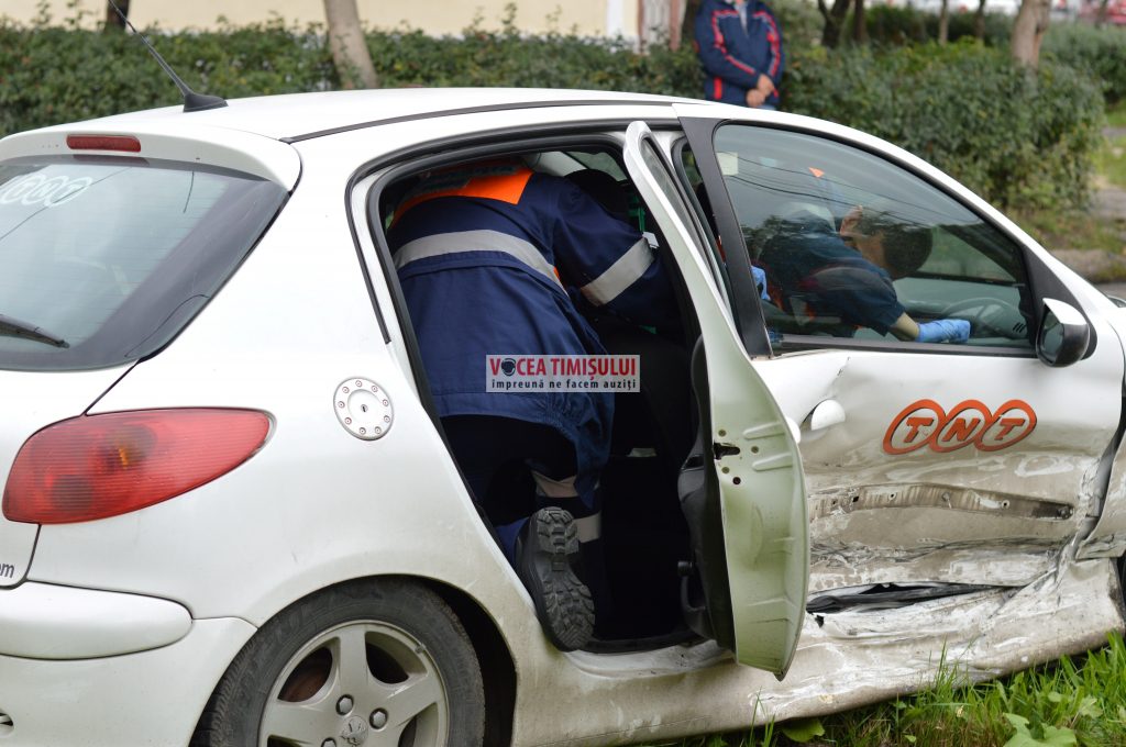 ACCIDENT cu victimă ÎNCARCERATĂ la Timișoara.028 ACCIDENT cu victimă ÎNCARCERATĂ la Timișoara.028