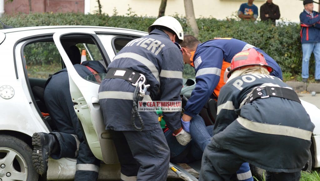 ACCIDENT-cu-victimă-ÎNCARCERATĂ-la-Timișoara.074