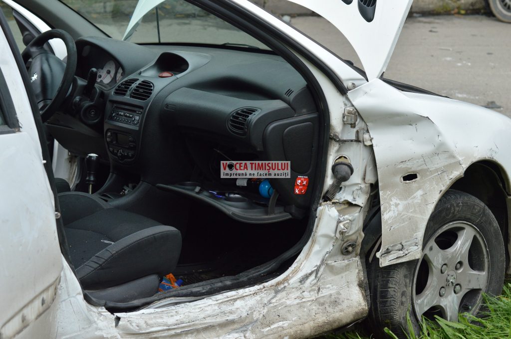 ACCIDENT cu victimă ÎNCARCERATĂ la Timișoara.084 ACCIDENT cu victimă ÎNCARCERATĂ la Timișoara.084