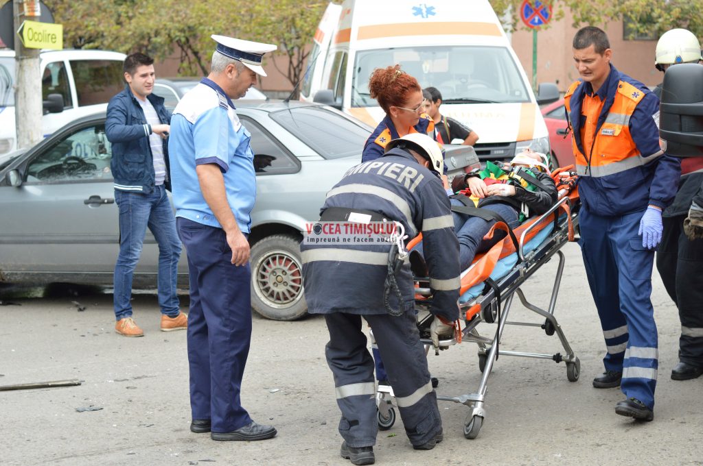 ACCIDENT cu victimă ÎNCARCERATĂ la Timișoara.087 ACCIDENT cu victimă ÎNCARCERATĂ la Timișoara.087