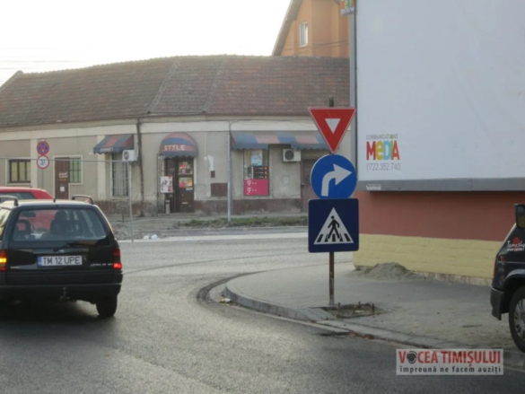 Intersectie Eroilor cu ST cel Mare 11 jpg Intersectie Eroilor cu ST cel Mare 11 jpg