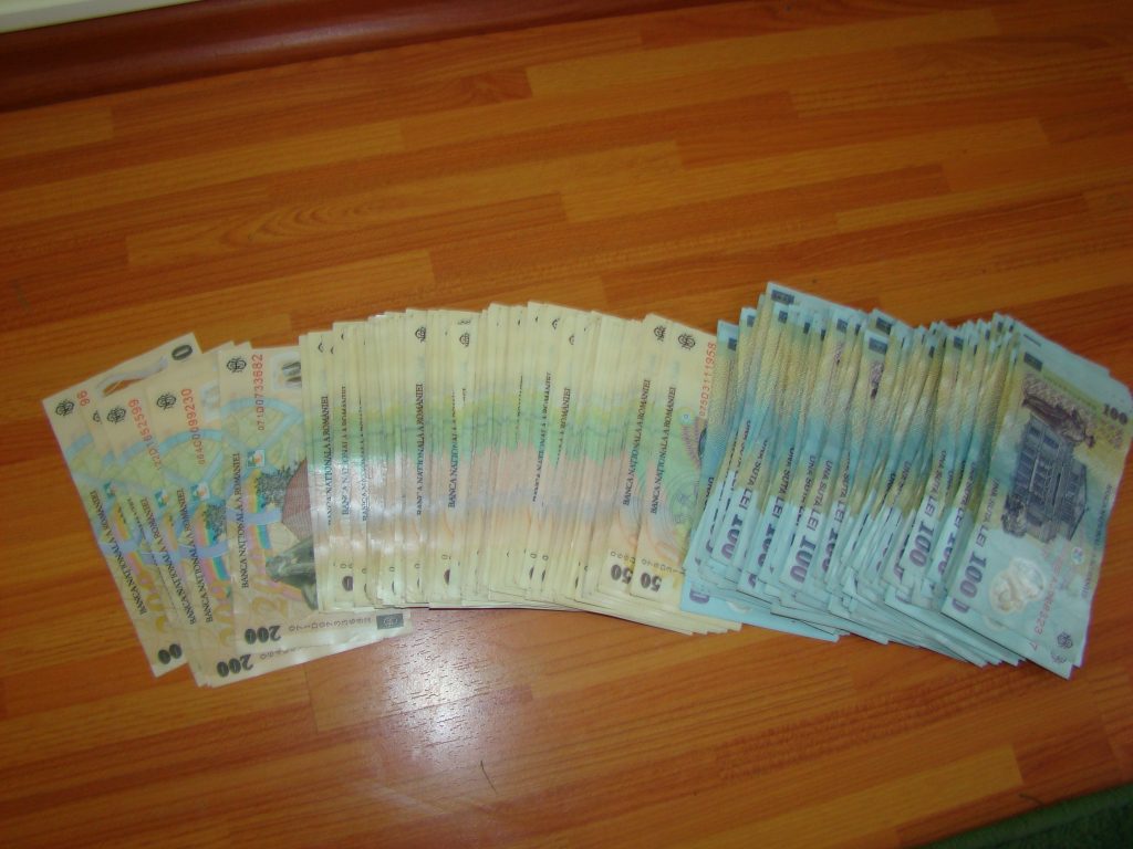 bani din tigari bani din tigari