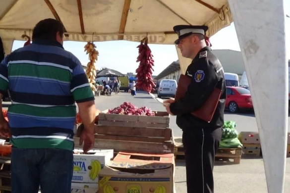 Polițiștii locali au făcut ”curățenie” în Piața de Gros. Vezi ce-ai descoperit la vânzători FOTO
