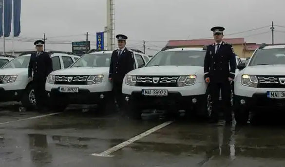 Consiliul Județean Timiș vrea autospeciale noi pentru polițiștii din județ. Cine cere aparate foto