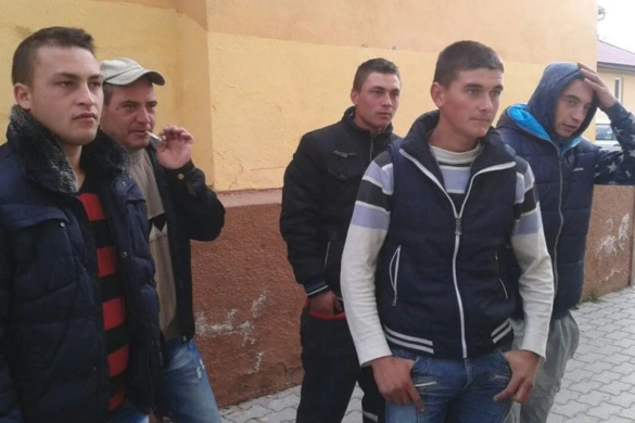 FRAUDĂ la VOT, ”acasă” la Titu Bojin. 20 de persoane suspectate de ACL că au votat ”organizat” la Remetea Mare FOTO/VIDEO
