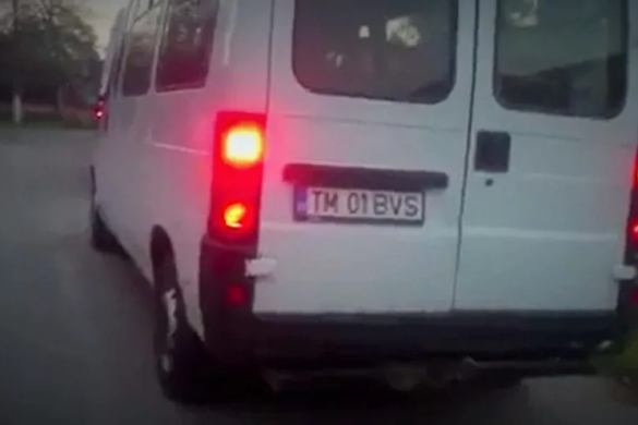 250 de AMENZI pentru ”turismul electoral”? Polițiștii au sancționat sute de șoferi de microbuze și autobuze, dar nu spun pentru ce VIDEO