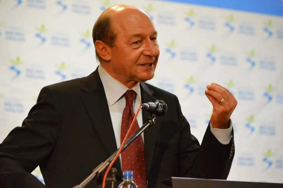 Traian-Basescu-7