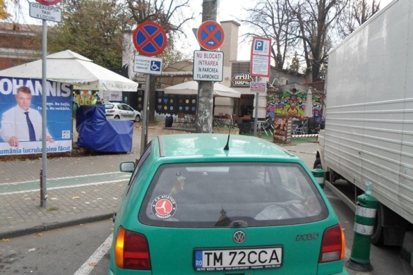 Polițiștii locali din Timișoara, înjurați și amenințați de un turc recalcitrant. Dus ÎN CĂTUȘE la secție, a primit o amendă de 3.000 de lei