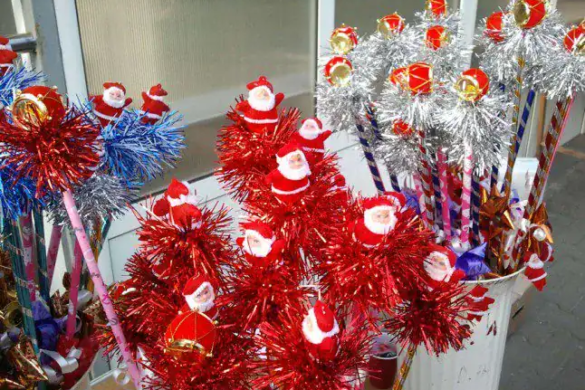 Vrei să vinzi bețe de Sf. Nicolae? Vezi ce trebuie să faci pentru a obține autorizația și de unde le vei putea cumpăra, în Timișoara