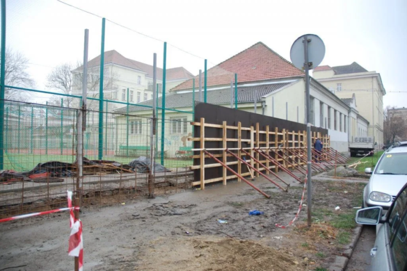 Universitatea de Medicină din Timișoara, acuzată că ridică ”Zidul Berlinului”