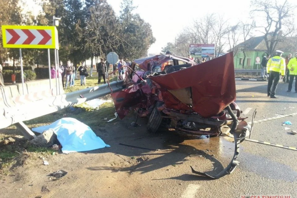 ȘOCANT! O femeie a fost DECAPITATĂ după ce mașina în care se afla s-a ciocnit frontal cu un TIR, la Recaș FOTO/VIDEO