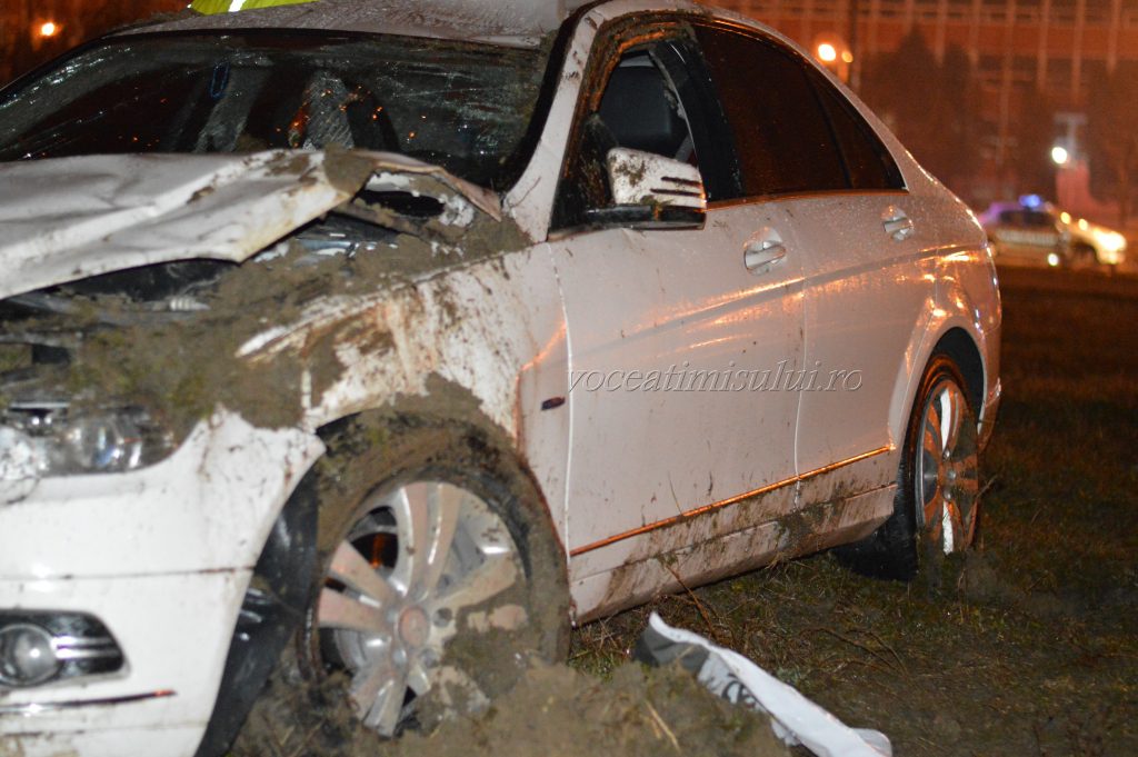 Accident giratoriu din Calea Buziaşului 12 Accident giratoriu din Calea Buziaşului 12