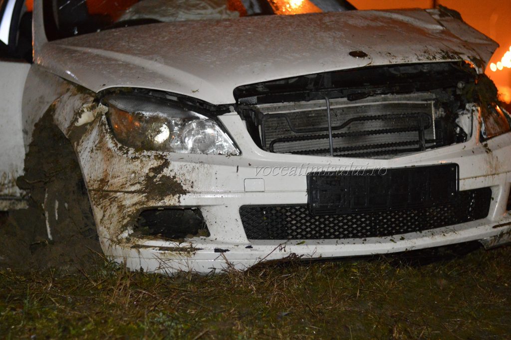 Accident giratoriu din Calea Buziaşului 16 Accident giratoriu din Calea Buziaşului 16