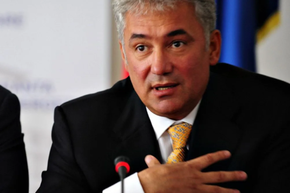 Adriean Videanu, REŢINUT în dosarul fostei şefe a DIICOT, Alina Bica. Fostul ministru, scos încătuşat din sediul DNA