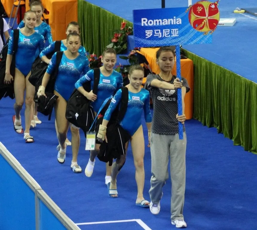 echipa-nationala-de-gimnastica-lotul-feminin