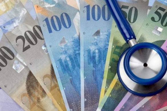 Francul a scăzut de la începutul lunii cu 10 bani