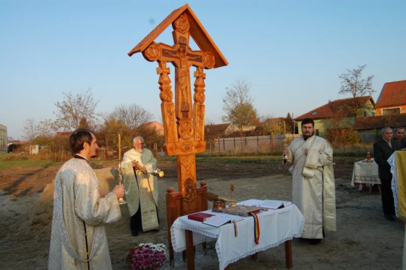 Hoțul CRUCII din Ronaț, PRINS de polițiștii din Timișoara. Vezi ce s-a întâmplat cu obiectul în valoare de 1.000 de euro