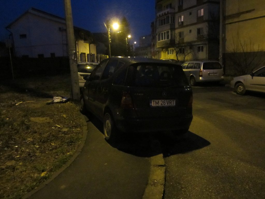 Pietonii pe trotuar 3 Pietonii pe trotuar 3