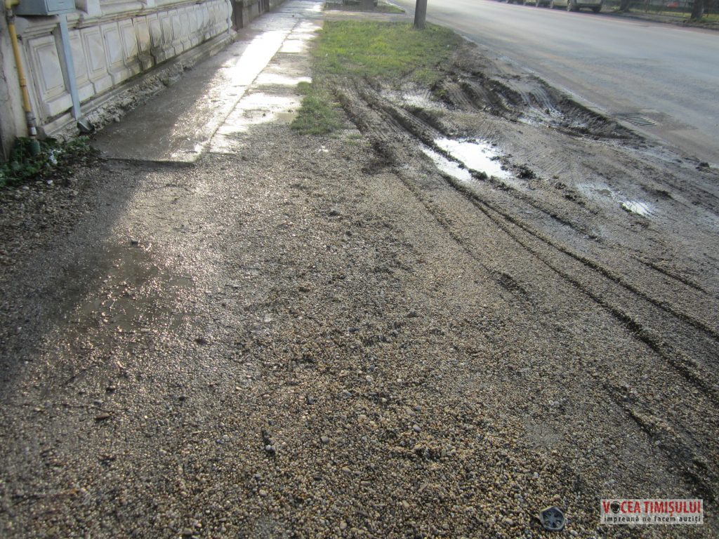 Trotuarele de pe strada Șt. O. Iosif o bătaie de joc 4 Trotuarele de pe strada Șt. O. Iosif o bătaie de joc 4