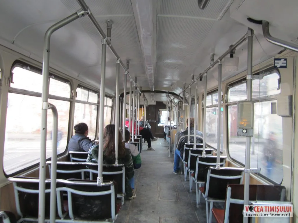 interior-tramvai-ratt
