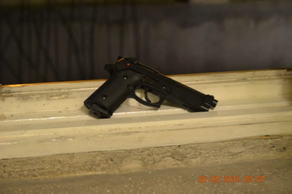 Timișorean amenințat cu PISTOLUL, pe stradă! Jandarmii Grupării Mobile au depistat ”pistolarul”, care avea o armă de airsoft! FOTO