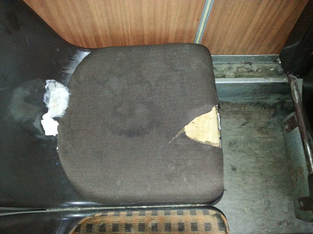 scaun vandalizat tramvai RATT 1 scaun vandalizat tramvai RATT 1