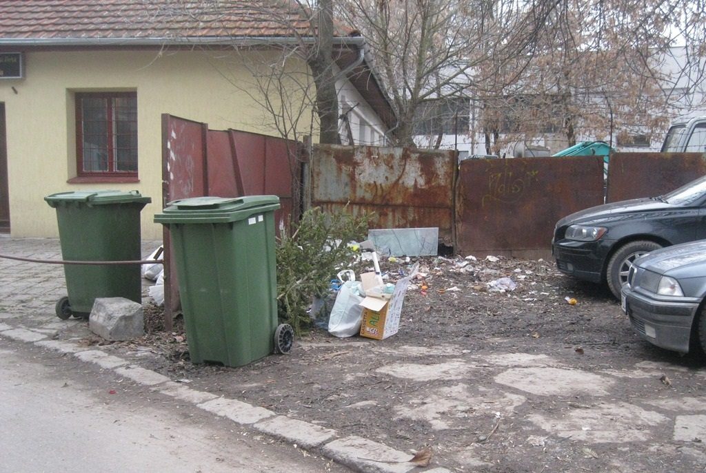 str.Intrarea Umbroasa str.Intrarea Umbroasa