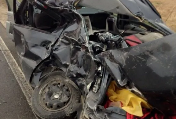 ACCIDENT lângă Buziaș! Doi tineri au MURIT pe loc după ce au fost aruncați din mașină ca urmare a impactului FOTO ȘOCANT