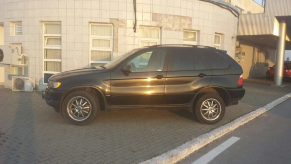 BMW X5 furat din Italia descoperit la Cenad 2 jpg