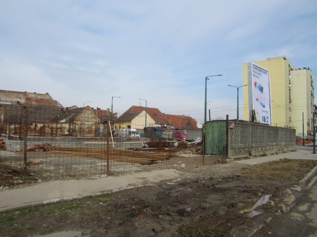 Fundația-”Ioan-Slavici”-construiește-ILEGAL-10
