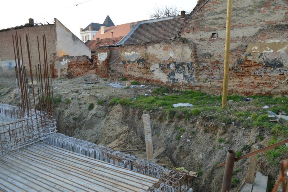 Fundația-”Ioan-Slavici”-construiește-ILEGAL-2