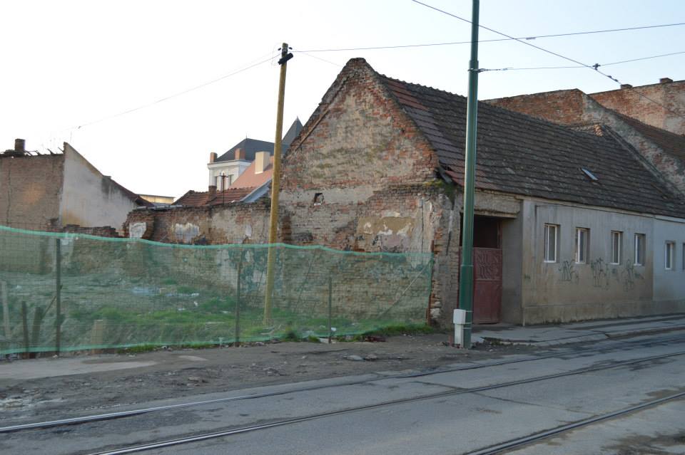 Fundația-”Ioan-Slavici”-construiește-ILEGAL-6