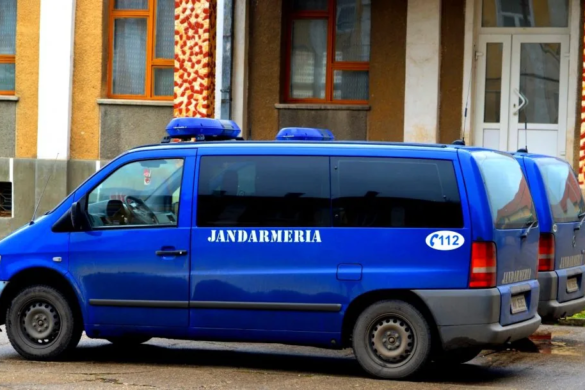 Copilaș de 2 ani, descoperit de jandarmii timișoreni, SINGUR și DESCULȚ pe liniile de tramvai