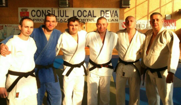 Polițiștii BĂTĂUȘI de la Timpolis 1 jpg