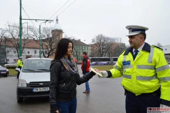 Polițiștii de la rutieră au oprit azi numai FEMEI! De 1 Martie, au acordat MĂRȚIȘOARE! FOTO/VIDEO