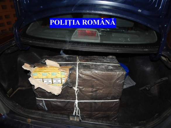 Prins în trafic cu 5.000 de pachete cu țigări de CONTRABANDĂ în mașină 1 jpg