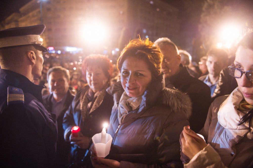 5.000 de timișoreni au luat LUMINĂ la Catedrala mitropolitană6 5.000 de timișoreni au luat LUMINĂ la Catedrala mitropolitană6