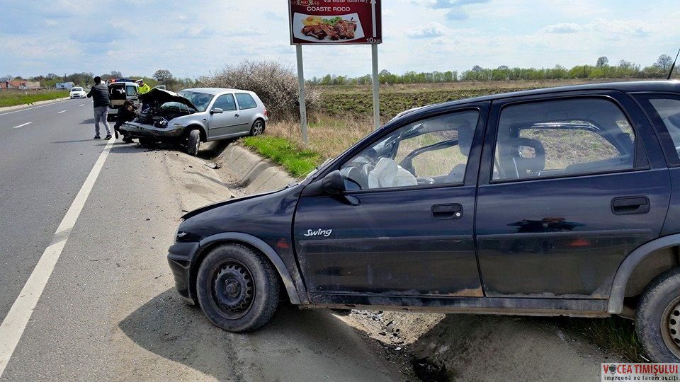 Accident la intrarea în Remetea Mare@02 Accident la intrarea în Remetea Mare@02