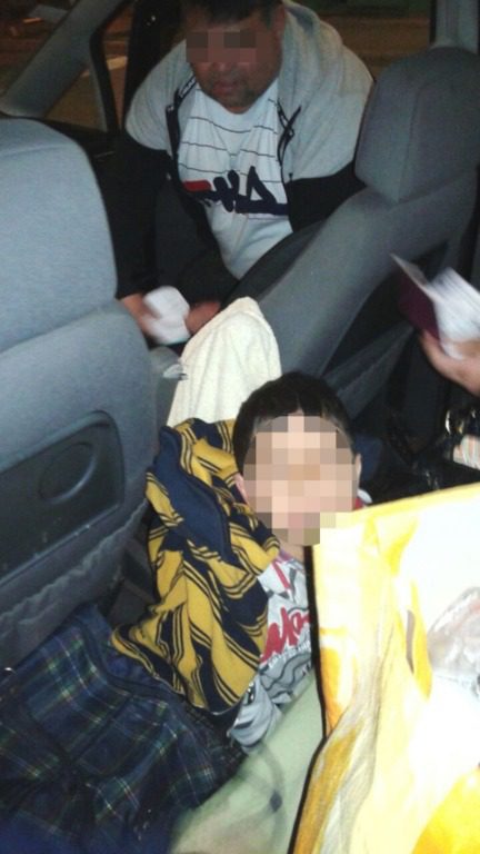 Copil de 6 ani ASCUNS într o maşină Cenad 2 Copil de 6 ani ASCUNS într o maşină Cenad 2