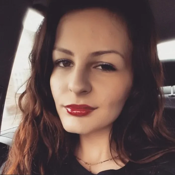 MOBILIZARE pentru DORA! Fata băgată în COMĂ de țiganul cu BMW are nevoie URGENTĂ de sânge. AJUT-O și tu! FOTO/VIDEO Dora Târziu@3 jpg